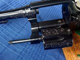 SMITH & WESSON Model 10-5 MASTER ENGRAVED - 15 of 15