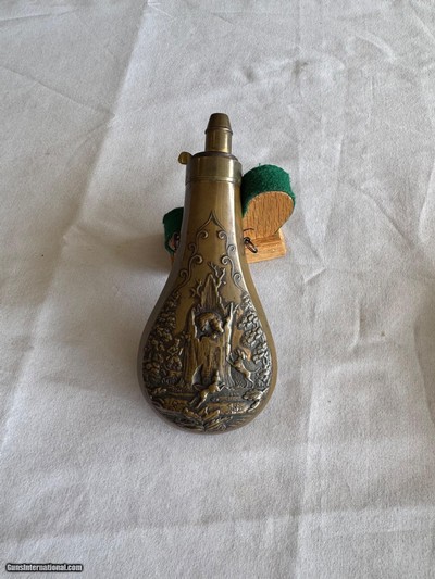 ANTIQUE POWDER FLASK with HUNTING SCENE