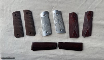 4 pair of 1911 grips - excellent