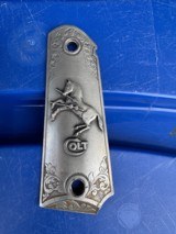 COLT 1911 Grips -COLT CUSTOM SHOP- - 4 of 9