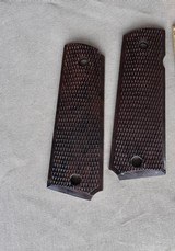 COLT 1911 GRIPS- 3 PAIRS- - 4 of 8