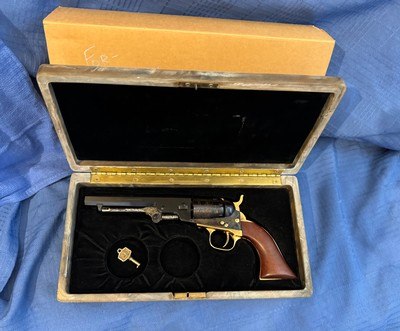 COLT 1860’s POCKET NAVY - ITALY - w/ SOAP STONE CARVED CASE