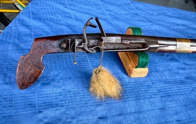 EARLY EAST ASIAN MATCH LOCK SHOTGUN