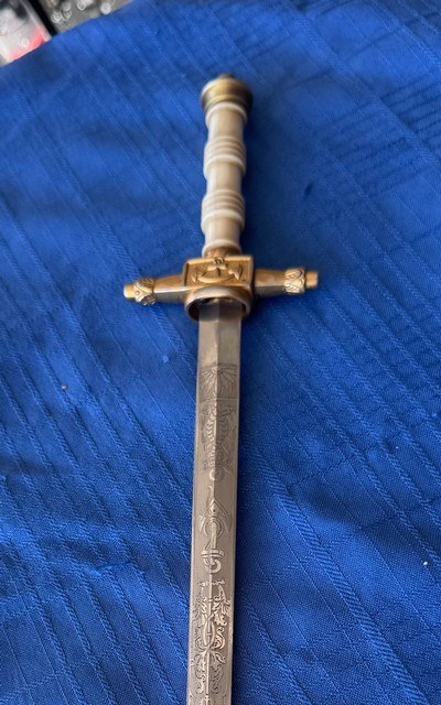 PRESENTATION NAVAL OFFICERS DAGGER