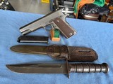 Colt 1911A1 WW2 w/ Camillus Fighting Knife