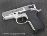 Smith & WessonMK 3 S Shorty - 2 of 3