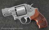 Smith and Wesson 627 Performance Center - 2 of 3