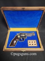 Smith & Wesson 19-2 Angelo Bee Engraved - 13 of 14