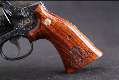 Smith & Wesson K22 Custom Engraved - Image 6 of 8