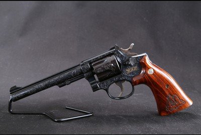 Smith & Wesson K22 Custom Engraved - Image 2 of 8