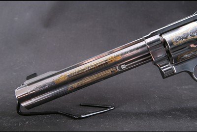 Smith & Wesson 500 (Factory Engraved Big 5 Commemorative, 1 of 300) - Image 6 of 7