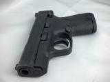 Smith & Wesson M&P Shield .40 S&W Pistol - 10 of 11