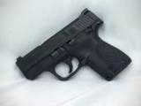 Smith & Wesson M&P Shield .40 S&W Pistol - 5 of 11
