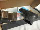 Smith & Wesson M&P Shield .40 S&W Pistol - 4 of 11