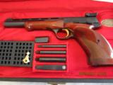 BROWNING ARMS COMPANY - MEDALIST
.22 cal. TARGET MODEL
CASED-MINT - 2 of 15