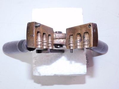 Hendricks 40 cal. 3 cavity mold - Image 3 of 3