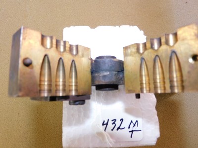 M.S. Hendricks 25 cal. mold - Image 2 of 2
