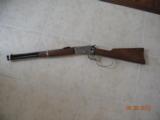 Winchester 1892 John Wayne 44-40 Commemorative set - Rifles / Ammo / Statuette - 8 of 10