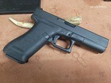 Glock 17 Gen 1 Unfired in Box 1988 - 3 of 15