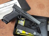 Glock 17L Gen 2 9mm like new in box - 2 of 3