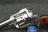 Sturm Ruger Blackhawk 327 Mag stainless - 3 of 15