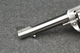 Sturm Ruger Blackhawk 327 Mag stainless - 2 of 15