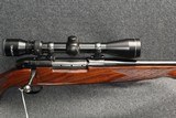 Weatherby Mark V 300 Weatherby - 3 of 15