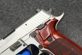 Sig Sauer P226 Elite 40 S&W - 7 of 15