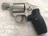 Smith & Wesson 642 Airweight - 2 of 3