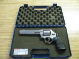 SMITH & WESSON 657-4 STAINLESS NON-FLUTED 41 MAGNUM W/POWER PORT - 1 of 12