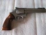 SMITH & WESSON MODEL 686-2 6