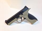 Smith & Wesson M&P .40SW without thumb safety - 1 of 1