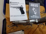SMITH & WESSON
4506 - 6 of 14