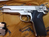 SMITH & WESSON
4506 - 7 of 14