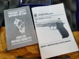 SMITH&WESSON
5906 - 4 of 11