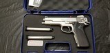 SMITH & WESSON
4506 WITH ADJ. SITES - 10 of 11