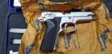 SMITH & WESSON 5906 - 2 of 15