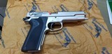 SMITH & WESSON
4506 - 12 of 15