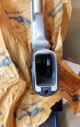 SMITH & WESSON 5906 WITH ADJ. SITES - 6 of 12