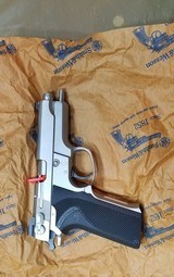 SMITH & WESSON 5906 - 4 of 14