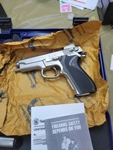 SMITH&WESSON
5906
WITH ADJ. SITES - 9 of 15