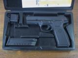 RUGER SR40 40 S&W - 2 of 7