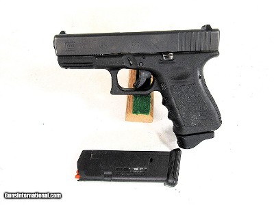 GLOCK 19 9MM. 90% OVERALL.