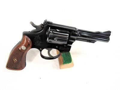 S&W COMBAT MASTERPIECE 38SP 4”.