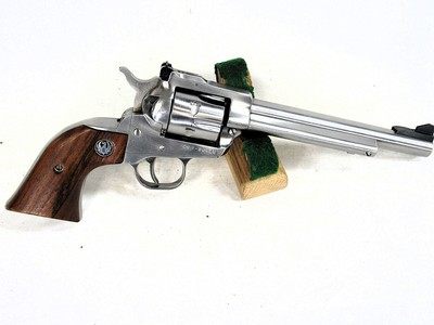 RUGER SINGLE SIX NEW MODEL 22LR/22MG - Image 2 of 7