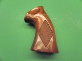 DAN WESSON Diamond Walnut Square Tang Grips Grip EXC - 1 of 6