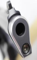 SMITH & WESSON, MODEL 627 V-COMP,