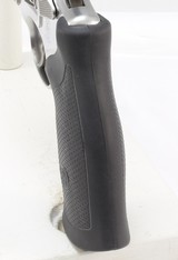 SMITH & WESSON,629-6,Bright STAINLESS, 44MAG, 6"Barrel - 13 of 24