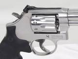 Smith & Wesson Model 617-6 Stainless Revolver W/ Loaders .22LR (2007) - 17 of 25