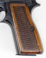 BROWNING HI-POWER,
9MM
(1976) - 6 of 23